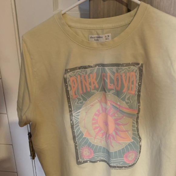 Ambercrombie t-shirt - Picture 1 of 2